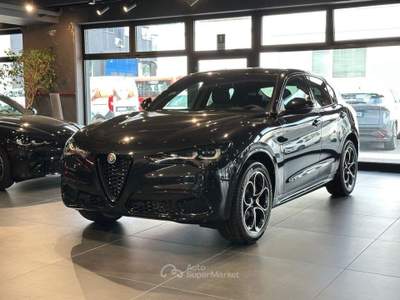 Alfa Romeo Stelvio 2.0 Turbo Veloce Q4 AT8 Nero usata Montagna in Valtellina