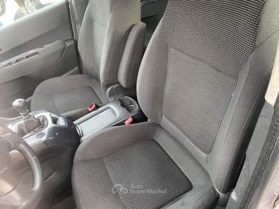 Peugeot 5008 1600  hdi    120 cv     5 posti Grigio usata Mezzocorona