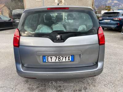 Peugeot 5008 1600  hdi    120 cv     5 posti Grigio usata Mezzocorona