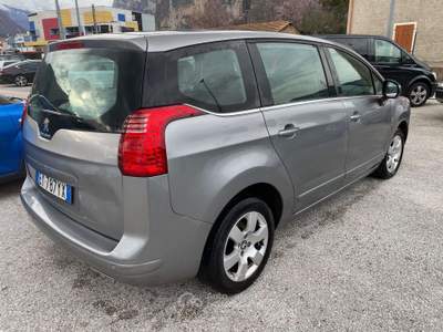 Peugeot 5008 1600  hdi    120 cv     5 posti Grigio usata Mezzocorona