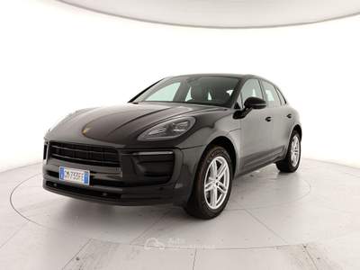 Porsche Macan I 2022 2.0 265cv pdk Nero usata Caserta