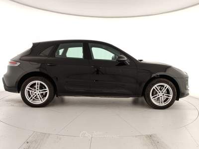 Porsche Macan I 2022 2.0 265cv pdk Nero usata Caserta