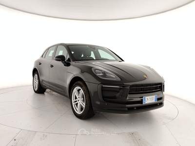 Porsche Macan I 2022 2.0 265cv pdk Nero usata Caserta