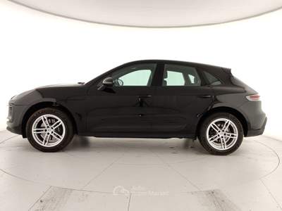 Porsche Macan I 2022 2.0 265cv pdk Nero usata Caserta