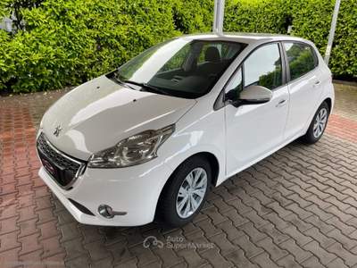 Peugeot 208 208 1.2 VTi 82 CV 5p. Access Bianco usata Taranto