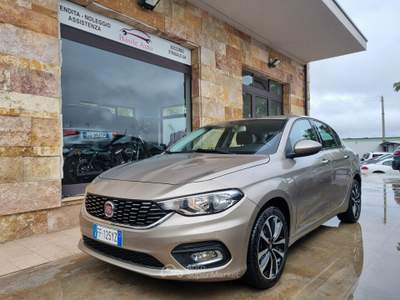 Fiat Tipo Mjt S&S 5 porte Lounge Beige usata Altamura