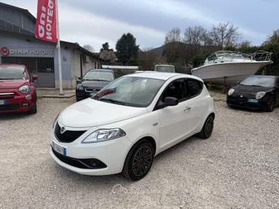 Lancia Ypsilon 1.0 Hybrid Ecochic Gold 50.000 KM Bianco usata Rocca Priora