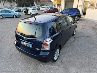 Toyota Corolla Corolla Verso 2.0 16V D-4D Sol 7 POSTI usata Cervia