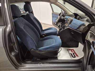 Lancia Ypsilon Argento NEOPATENTATI Grigio usata Casalgrande