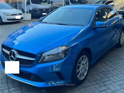 Mercedes-Benz Classe A A 180 D - AUTOMATIC PREMIUM - CAMBIO AUTOMATICO - ANCHE PER NEOPATENTATI - EURO 6 B Blu/Azzurro usata Varese