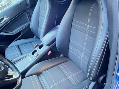 Mercedes-Benz Classe A A 180 D - AUTOMATIC PREMIUM - CAMBIO AUTOMATICO - ANCHE PER NEOPATENTATI - EURO 6 B Blu/Azzurro usata Varese