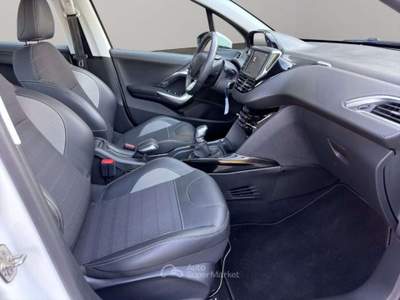 Peugeot 2008 1.5 100CV Allure Bianco usata San Miniato