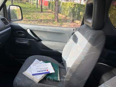 Suzuki Jimny Unico proprietario, libero da incidenti  KM.  CERTIFICATI Blu/Azzurro usata Cartura