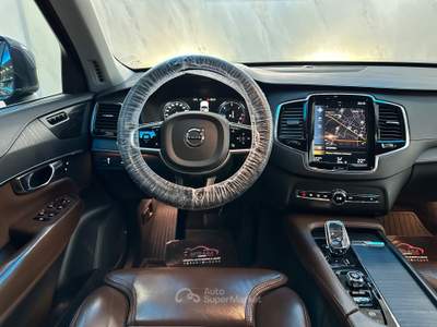 Volvo XC90 XC 90 XC90 B5 (d) AWD Geartronic R-design Blu/Azzurro usata Prato