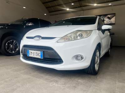 Ford Fiesta FORD FIESTA 1.2 TITANIUM Bianco usata GROSSETO