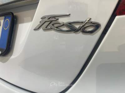 Ford Fiesta FORD FIESTA 1.2 TITANIUM Bianco usata GROSSETO