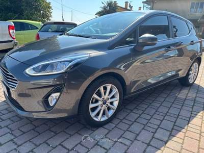 Ford Fiesta Unico proprietario, libero da incidenti  KM.  CERTIFICATI Grigio usata Cartura