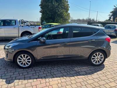 Ford Fiesta Unico proprietario, libero da incidenti  KM.  CERTIFICATI Grigio usata Cartura