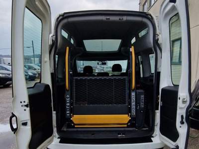 Fiat Doblò 1.6 MJT 120CV XL Maxi M1 5+1 Trasporto disabili Bianco usata Fossombrone
