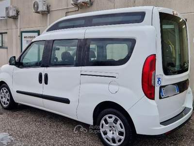 Fiat Doblò 1.6 MJT 120CV XL Maxi M1 5+1 Trasporto disabili Bianco usata Fossombrone