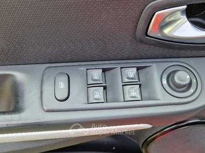 Renault Clio dCi 8V 75CV Start&Stop 5 porte Energy DUEL Rosso usata Fossombrone
