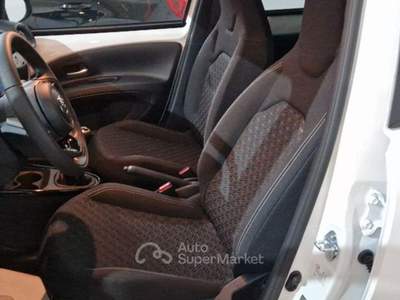 Toyota Aygo 1.0 VVT-i 72 CV 5 porte Trend km.0 Bianco usata Fossombrone