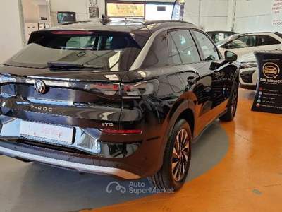 Volkswagen T-Roc 1.5 eTSI ACT DSG Life IN PROMO ROTTAMAZIONE Giallo usata Fossombrone