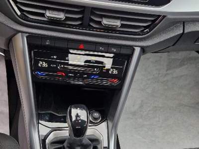 Volkswagen T-Roc 2.0 TDI SCR 150 CV DSG Life Blu/Azzurro usata Fossombrone