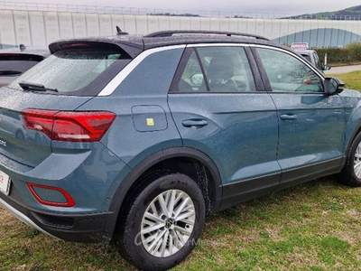 Volkswagen T-Roc 2.0 TDI SCR 150 CV DSG Life Blu/Azzurro usata Fossombrone