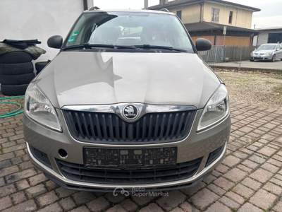 Skoda Fabia Unico proprietario, libero da incidenti  KM.  CERTIFICATI Grigio usata Cartura
