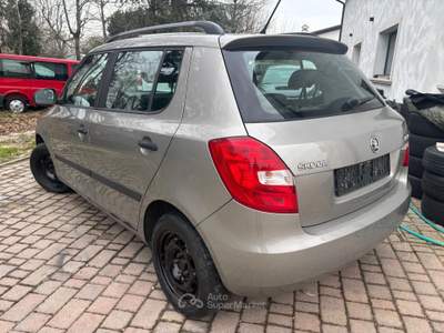 Skoda Fabia Unico proprietario, libero da incidenti  KM.  CERTIFICATI Grigio usata Cartura