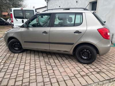 Skoda Fabia Unico proprietario, libero da incidenti  KM.  CERTIFICATI Grigio usata Cartura