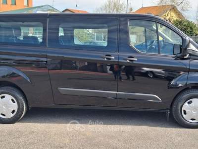 Ford Transit Custom 9 POSTI - 130CV Nero usata Pioltello