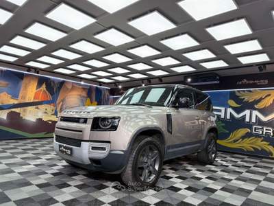 Land Rover Defender 200 CV AWD Auto X-Dynamic SE (303) Grigio usata Calenzano