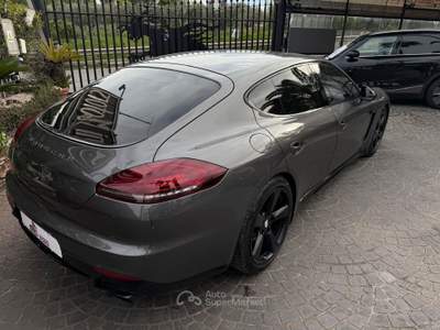 Porsche Panamera 4.8 GTS Soft close Tetto panorama Grigio usata Roma
