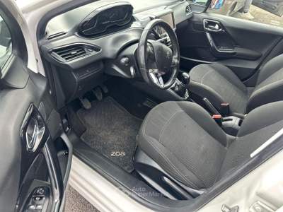 Peugeot 208 Carrozzeria perfetta, tenuta in box Bianco usata San Giuliano Milanese