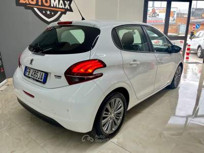 Peugeot 208 ! PREZZO PROMO ! 1.6 BlueHDi 75cv Allure 2015 Bianco usata Cerignola