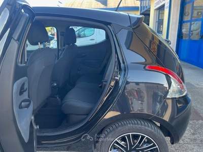 Lancia Ypsilon Ypsilon 1.0 FireFly 5 porte S&S Hybrid Silver Nero usata Castiglione delle Stiviere
