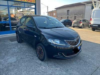 Lancia Ypsilon Ypsilon 1.0 FireFly 5 porte S&S Hybrid Silver Nero usata Castiglione delle Stiviere