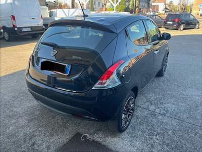 Lancia Ypsilon Ypsilon 1.0 FireFly 5 porte S&S Hybrid Silver Nero usata Castiglione delle Stiviere