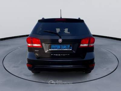 Fiat Freemont 2.0 MultiJet 170cv automatica AWD Park Avenue - 7 POSTI - CAMBIO AUTOMATICO - ALPINE SOUND - NON RICONDIZIONATA Nero usata Meda