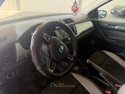 Skoda Fabia Fabia III 2015 Berlina 1.0 mpi Design Edition 60cv Bianco usata Ponsacco
