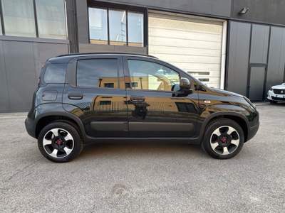 Fiat Panda 1.0 FireFly 70cv S&S Hybrid Cross Nero usata Rovigo