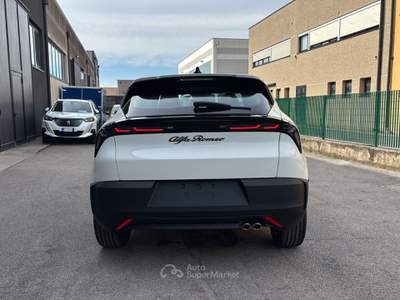 Alfa Romeo Junior 1.2 145CV Hybrid eDCT6 ibrida Junior Bianco usata Rovigo