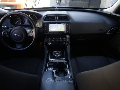Jaguar XE Jaguar XE 2.0d i4 180cv Portfolio 132KW ANNO 2016 Blu/Azzurro usata Torino
