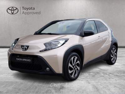 Toyota Aygo X 1.0B (72 CV) Trend Oro usata Cagliari