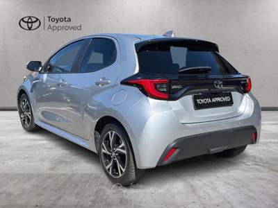 Toyota Yaris Hybrid Trend MY24 Argento usata Varese
