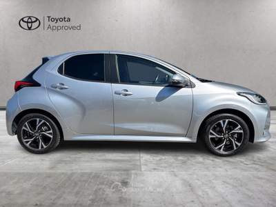 Toyota Yaris Hybrid Trend MY24 Argento usata Varese