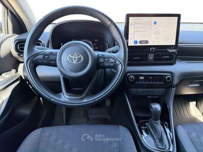Toyota Yaris Hybrid Trend MY24 Argento usata Varese
