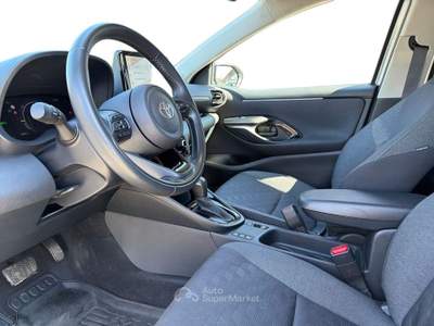 Toyota Yaris Hybrid Trend MY24 Argento usata Varese